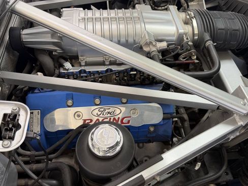 Used 2006 Ford GT RWD image 59