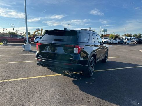 Certified 2025 Ford Explorer ST-Line w/ ST-Line Street Pack AWD/4WD image 7