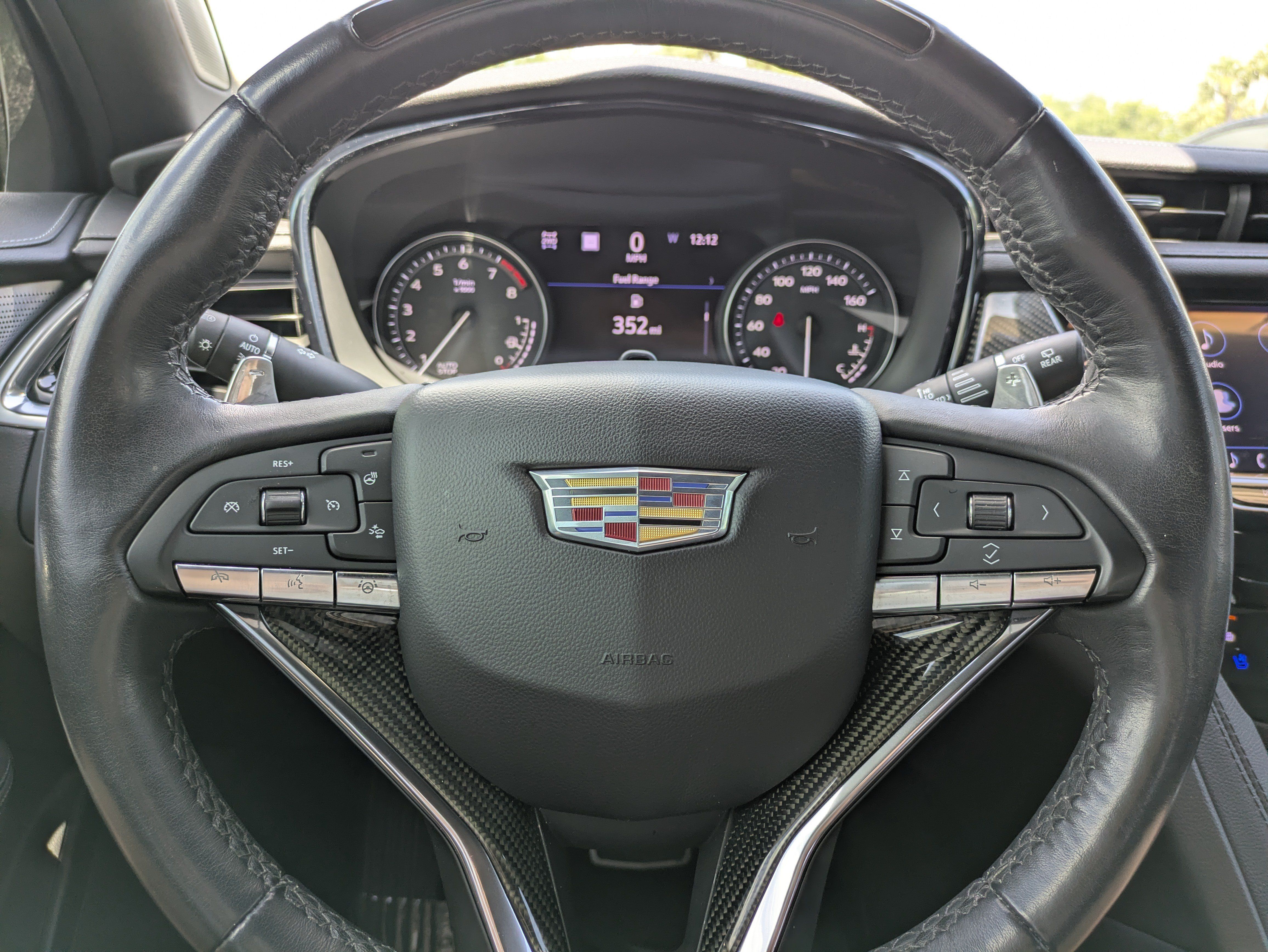 Used 2023 Cadillac XT6 Sport w/ Technology Package AWD/4WD image 25