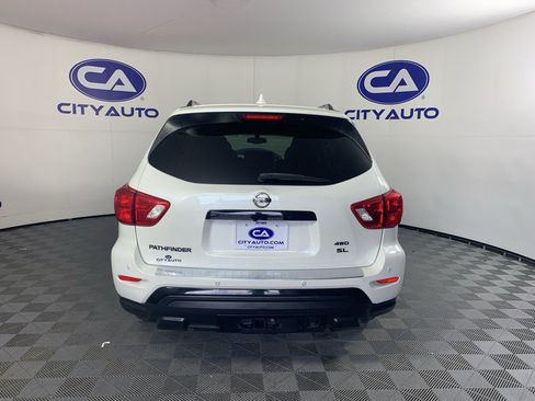 Used 2019 Nissan Pathfinder SL AWD/4WD image 4