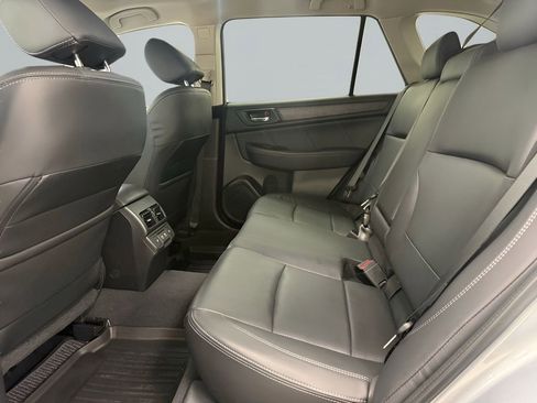 Used 2019 Subaru Outback 2.5i Limited w/ Popular Package #2 AWD/4WD image 13