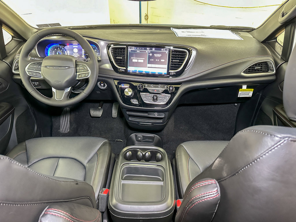 New 2027 Chrysler Pacifica Select AWD/4WD image 26
