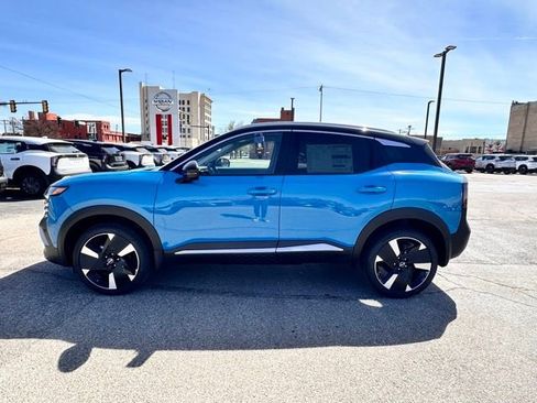 New 2025 Nissan Kicks SR image 5