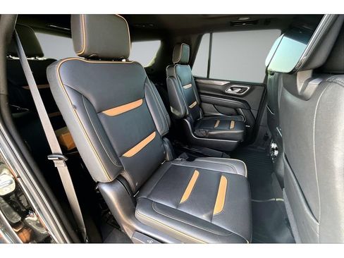 Used 2022 GMC Yukon AT4 w/ AT4 Premium Plus Package AWD/4WD image 37