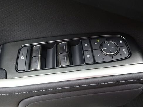 Used 2024 Lexus GX 550 w/ Cold Area Package AWD/4WD image 12