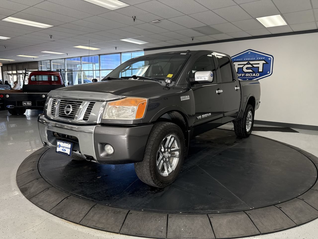Used 2009 Nissan Titan LE AWD/4WD image 12