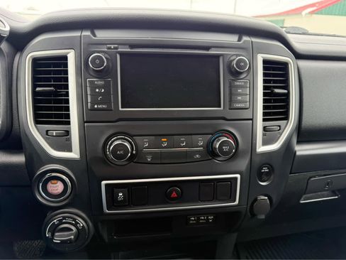 Used 2019 Nissan Titan S w/ S Utility Package image 15