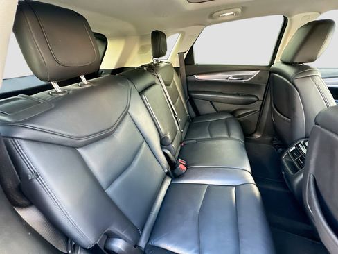 Used 2018 Cadillac XT5 Premium Luxury image 31