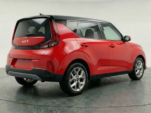 Used 2025 Kia Soul LX w/ LX Technology Package image 9