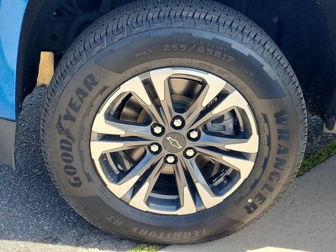Used 2021 Chevrolet Colorado Z71 w/ Safety Package AWD/4WD image 23