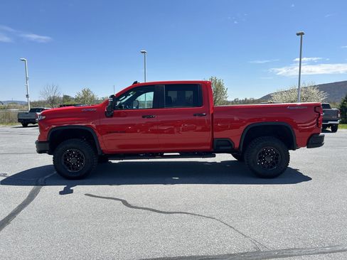 Used 2026 Chevrolet Silverado 2500 ZR2 w/ ZR2 Bison Edition AWD/4WD image 5