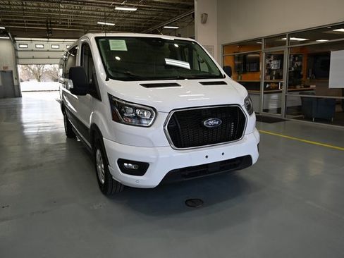 Used 2023 Ford Transit 350 XLT image 3