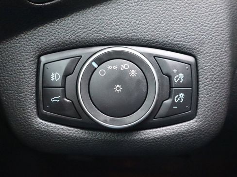 Used 2017 Ford Escape SE w/ Equipment Group 201A image 28