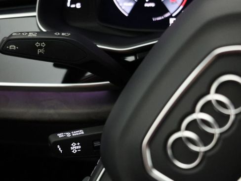 Used 2022 Audi Q8 Premium Plus AWD/4WD image 25