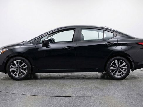 Used 2025 Nissan Versa SV image 5