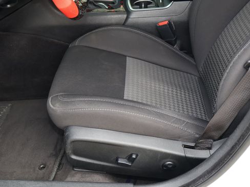 Used 2019 Dodge Charger R/T w/ Performance Handling Group image 15