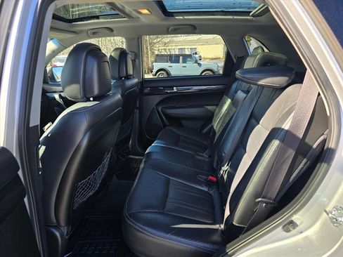 Used 2012 Kia Sorento SX w/ SX Premium Pkg image 11