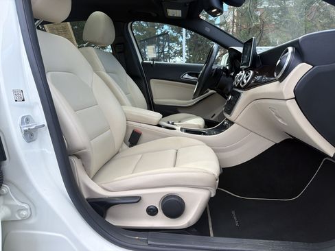 Used 2016 Mercedes-Benz GLA 250 image 35