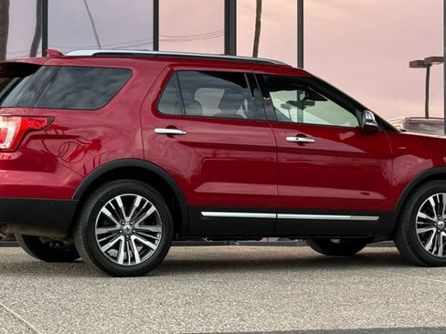 Used 2017 Ford Explorer Platinum AWD/4WD image 13
