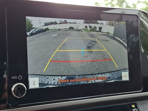 Used 2026 Toyota Camry SE FWD image 19