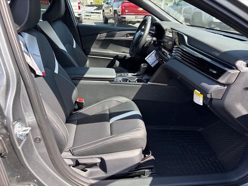 Used 2026 Toyota Camry SE FWD image 6