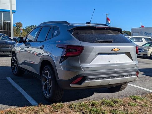 New 2026 Chevrolet Trax LT w/ Sunroof Package image 5