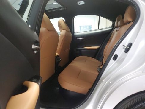 Used 2024 Lexus UX 250h AWD w/ Premium Package image 19