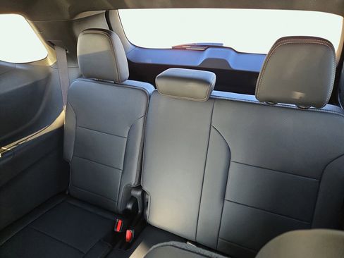 New 2026 Chevrolet Traverse High Country image 15