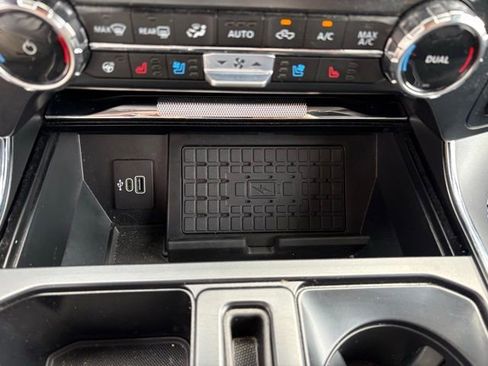 Used 2025 Ford F150 Lariat w/ Equipment Group 502A High AWD/4WD image 24