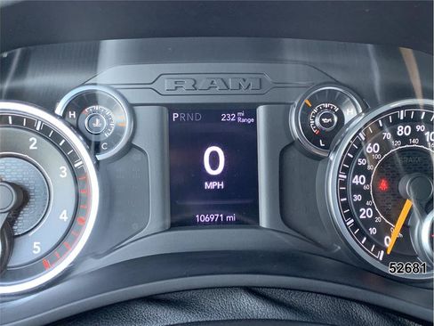 Used 2022 RAM 3500 4x4 Crew Cab DRW image 36
