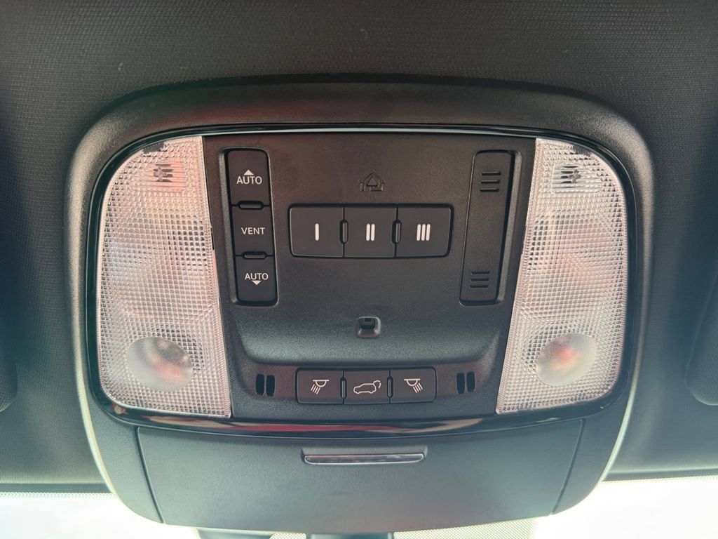 Used 2025 Dodge Durango R/T AWD/4WD image 50