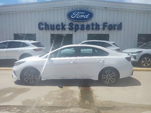 Used 2024 Kia Forte GT-Line FWD image 9
