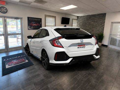Used 2018 Honda Civic Sport image 4