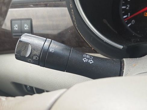 Used 2015 Nissan Quest SL image 34