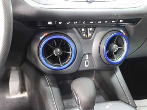 Used 2023 Chevrolet Blazer LT AWD/4WD image 18