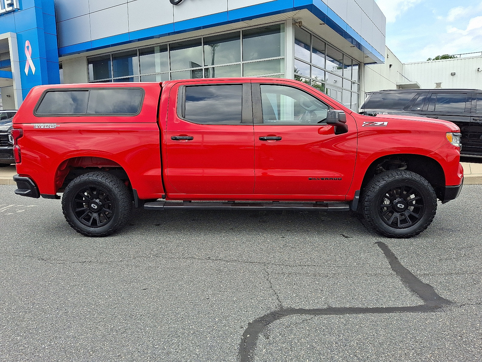 Used 2022 Chevrolet Silverado 1500 LT Trail Boss w/ Convenience Package II AWD/4WD image 8