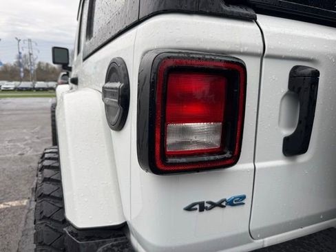 Used 2024 Jeep Wrangler Unlimited w/ Convenience Group image 9