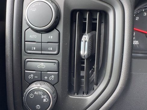 Used 2022 Chevrolet Silverado 1500 Custom Trail Boss image 25