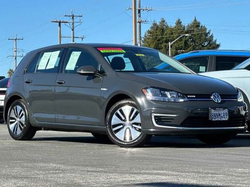 Used 2019 Volkswagen e-Golf SE w/ Driver Assistance Package image 2