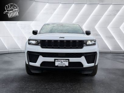 New 2026 Jeep Grand Cherokee Altitude