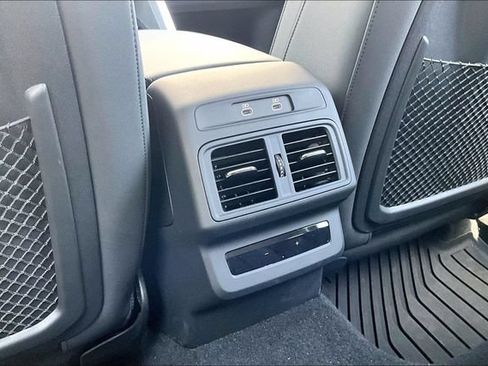 Used 2025 Audi Q5 Premium w/ Convenience Package AWD/4WD image 10