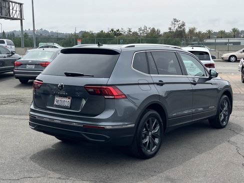 Certified 2023 Volkswagen Tiguan SE FWD image 25