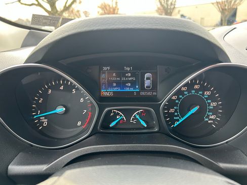 Used 2015 Ford Escape SE w/ Equipment Group 201A image 20