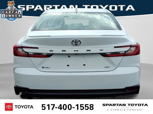 Used 2025 Toyota Camry SE image 8