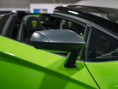 Used 2021 Lamborghini Aventador SVJ image 18