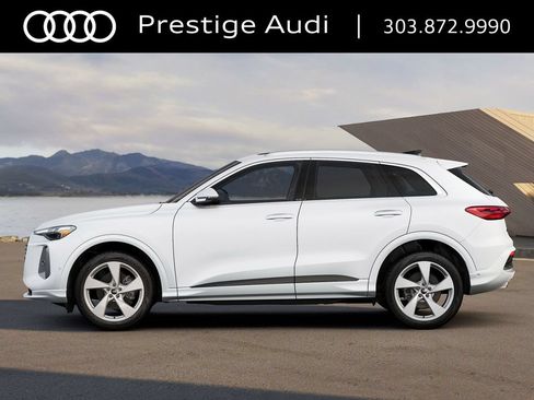 Used 2025 Audi Q5 Premium Plus w/ Premium Plus AWD/4WD image 29