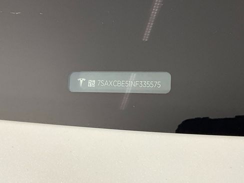 Used 2022 Tesla Model X image 30