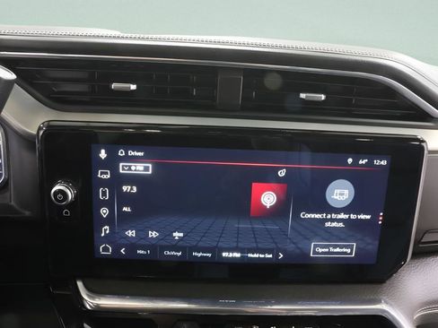 Used 2025 GMC Sierra 3500 Denali w/ Denali Reserve Package image 11