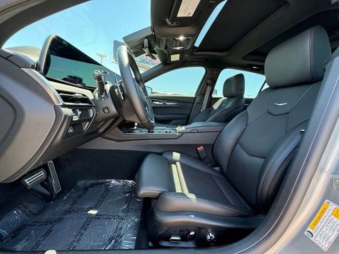 Certified 2025 Cadillac CT5 V RWD image 24