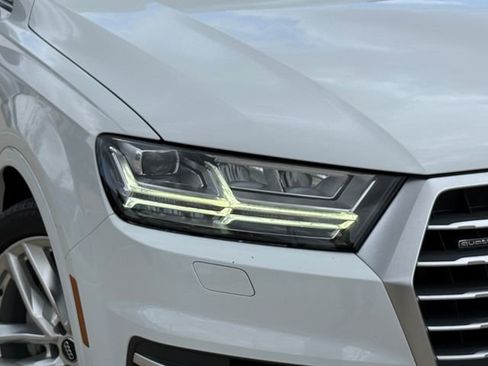 Used 2018 Audi Q7 3.0T Prestige w/ Prestige Package image 3